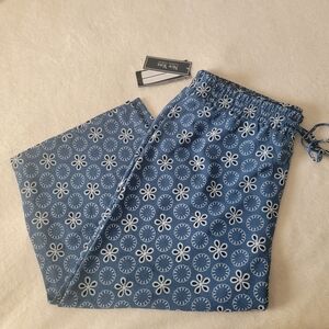 NWT New York Clothing Co. Capris 2X